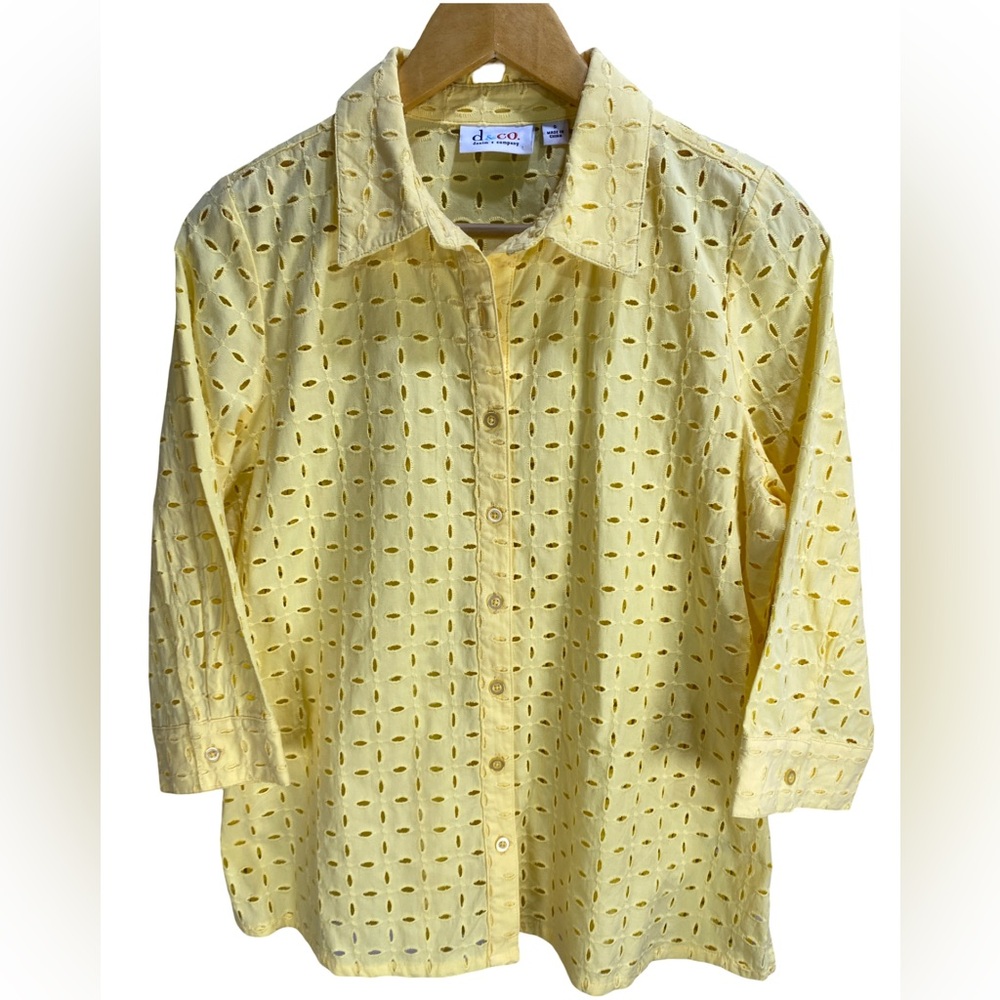 D&Co Yellow Eyelet Button Down Top‎ Size S 3/4 Sleeve Cotton Spring Blouse